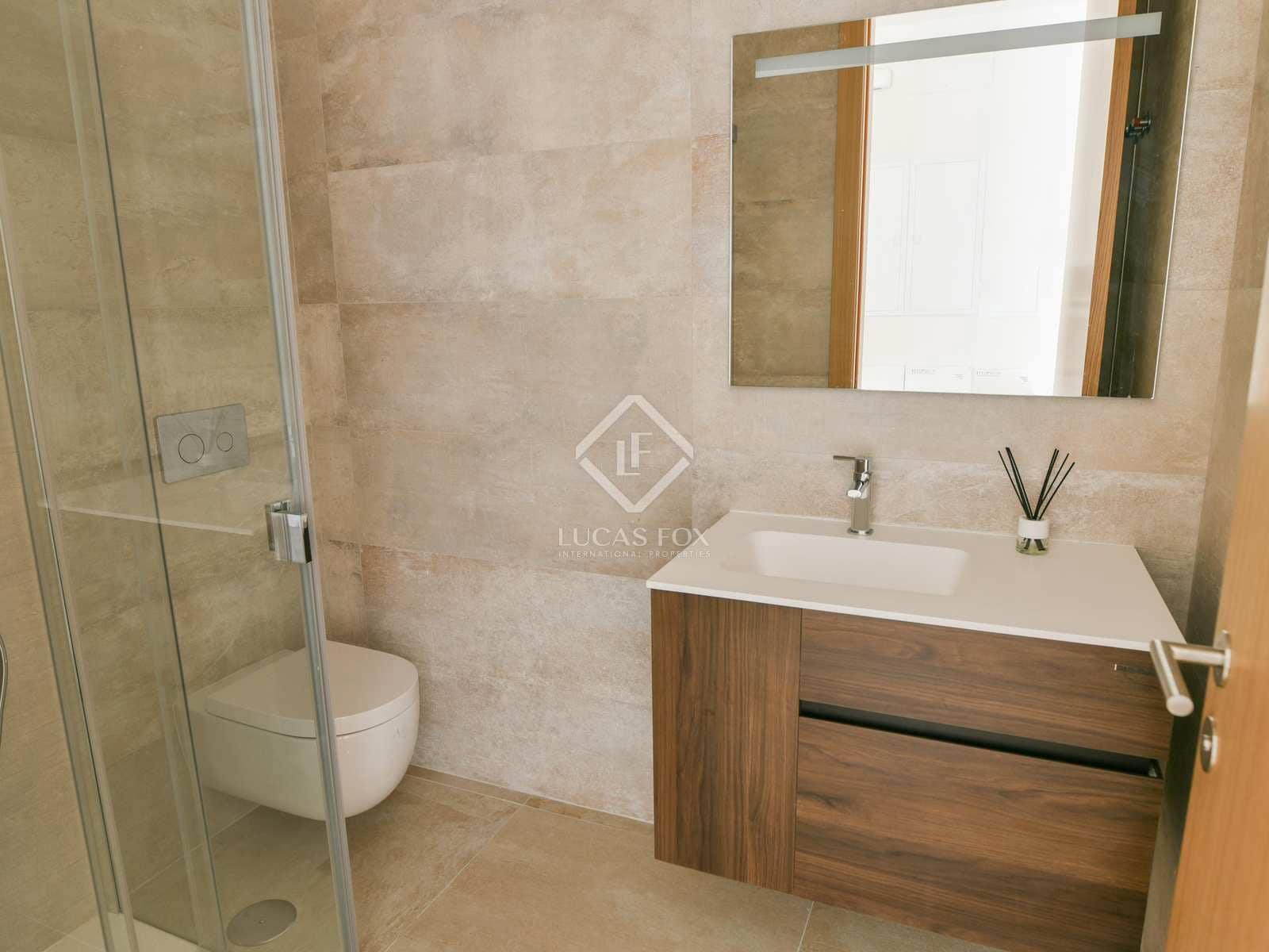 Commercieel te koop in Malaga stad met garage - € 855.000 (Ref: 7716598)