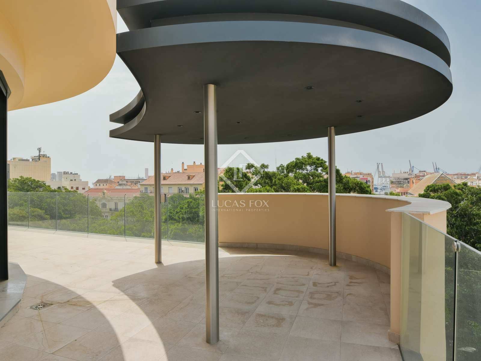 Commercieel te koop in Malaga stad met garage - € 855.000 (Ref: 7716598)