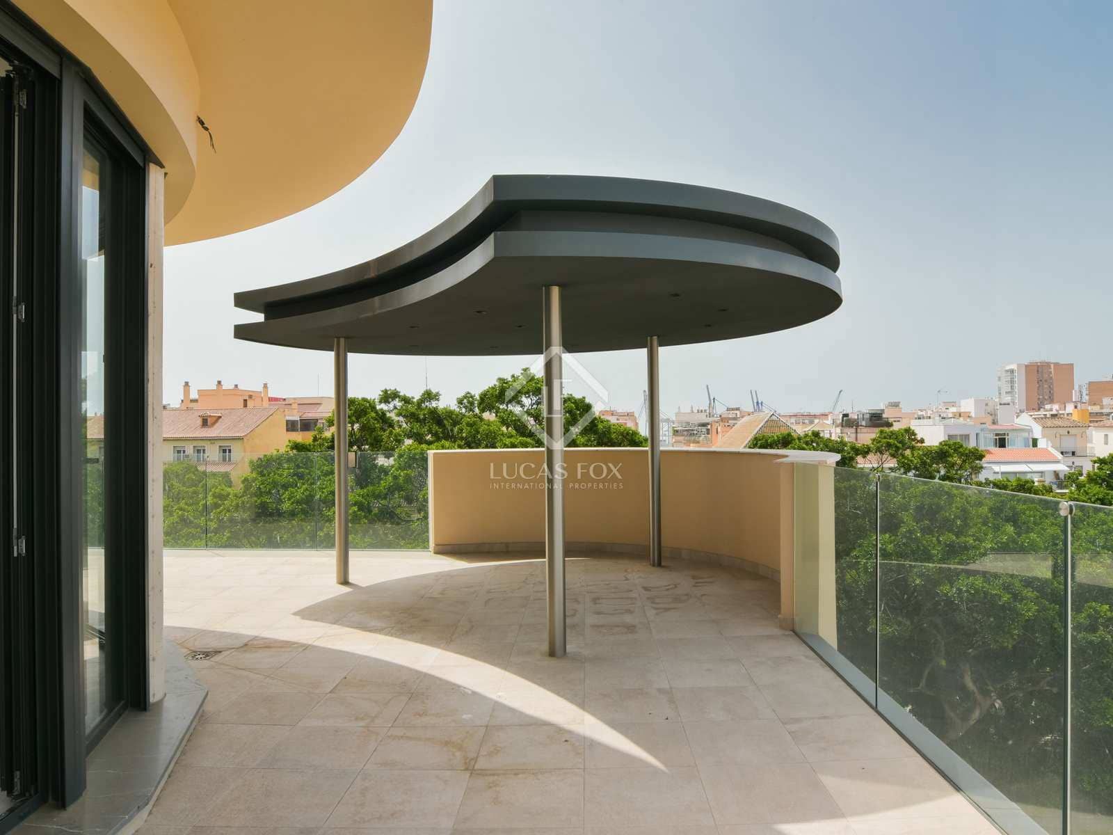 Commercieel te koop in Malaga stad met garage - € 855.000 (Ref: 7716598)