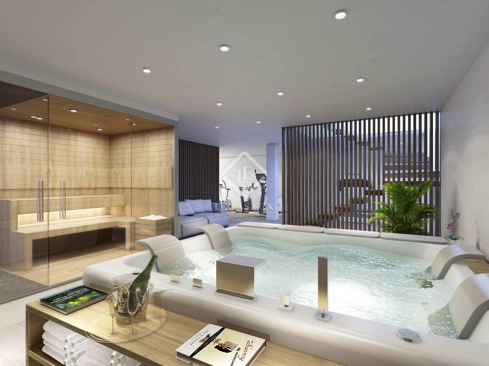 4 bedroom Villa for sale in Estepona with pool - € 1,895,000 (Ref: 7720700)