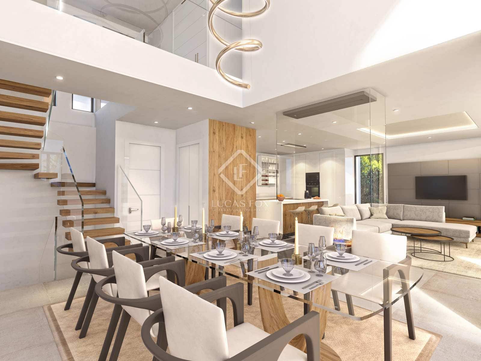 4 bedroom Villa for sale in Estepona with pool - € 1,895,000 (Ref: 7720700)