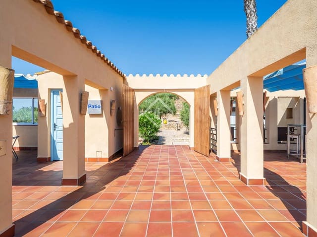 11 soverom Villa til salgs i Tortosa med svømmebasseng garasje - € 1 375 000 (Ref: 7720709)