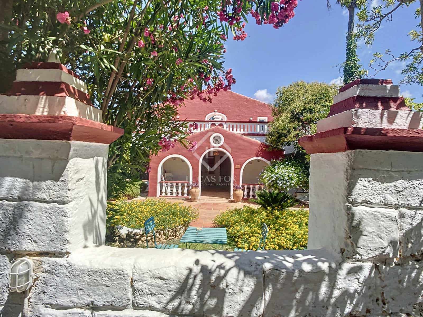 15 soverom Villa til salgs i Mahon / Mao med svømmebasseng garasje - € 6 500 000 (Ref: 7722672)