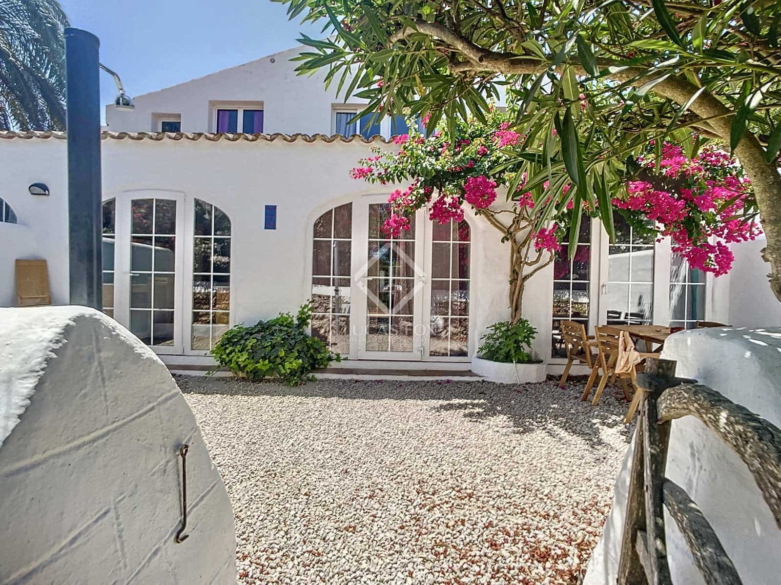 15 soverom Villa til salgs i Mahon / Mao med svømmebasseng garasje - € 6 500 000 (Ref: 7722672)