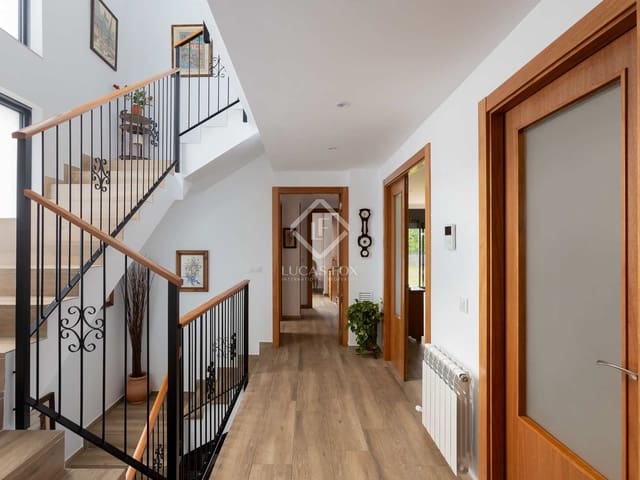 4 soveværelse Villa til salg i Cabrera de Mar med swimmingpool garage - € 1.460.000 (Ref: 7724676)