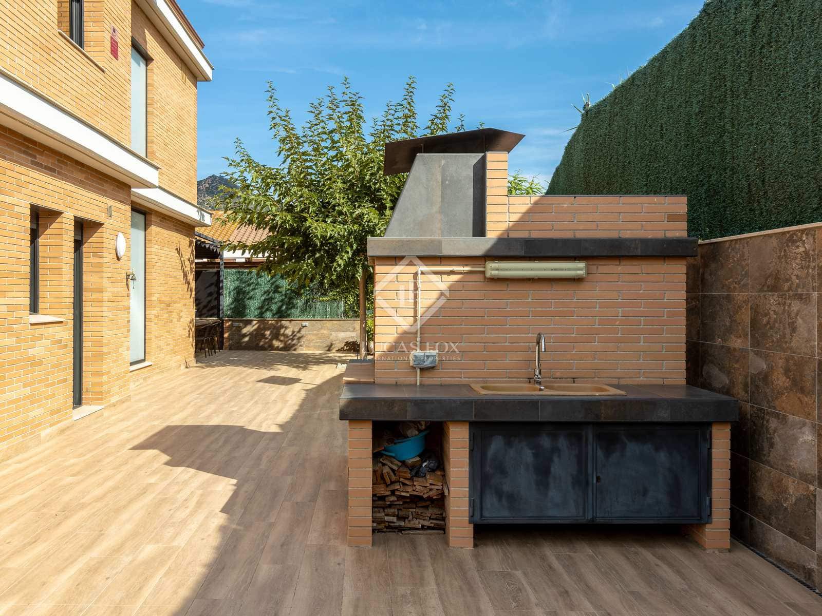 4 soverom Villa til salgs i Cabrera de Mar med svømmebasseng garasje - € 1 460 000 (Ref: 7724676)