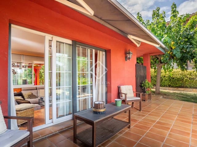 5 Zimmer Villa zu verkaufen in Girona Stadt mit Pool Garage - 1.090.000 € (Ref: 7726817)