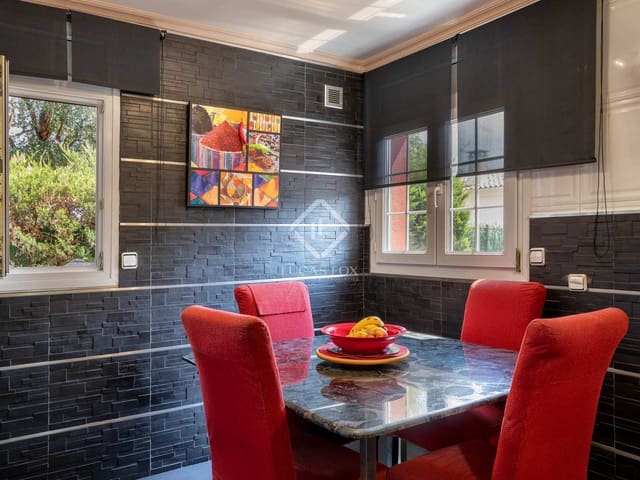 5 Zimmer Villa zu verkaufen in Girona Stadt mit Pool Garage - 1.090.000 € (Ref: 7726817)