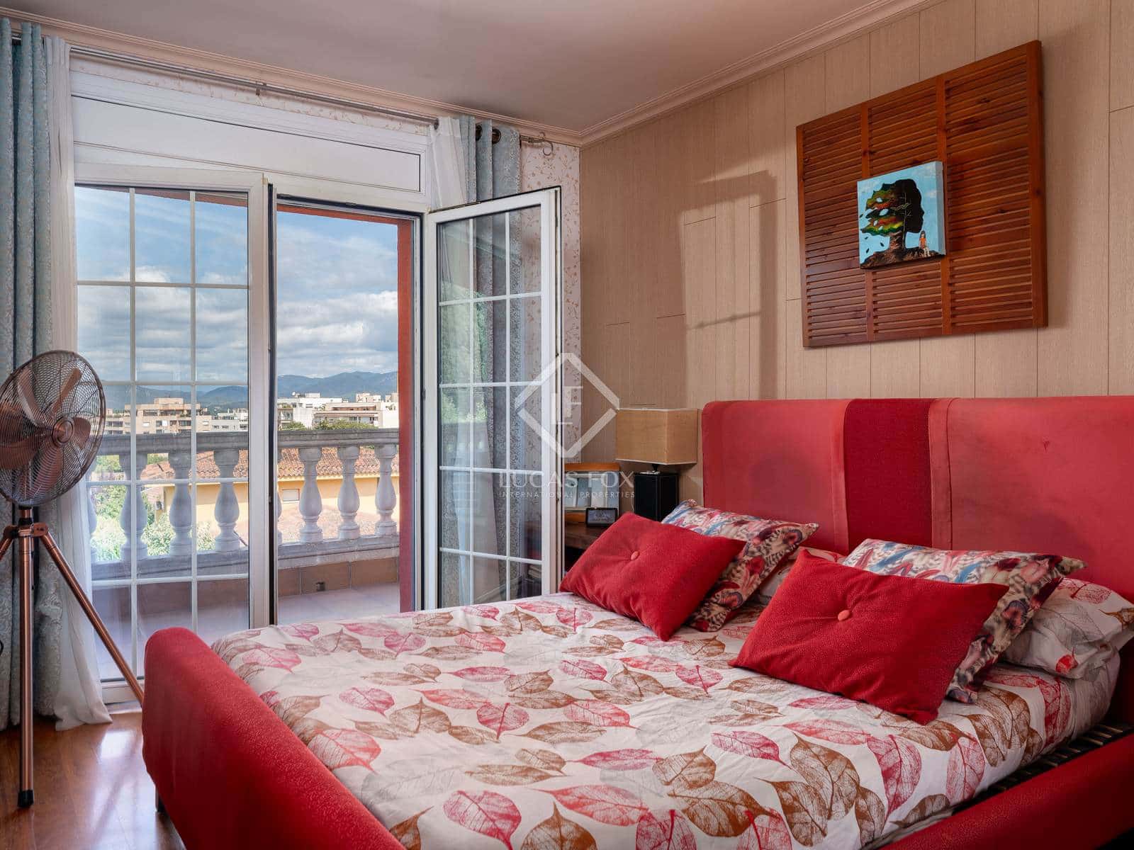 5 soveværelse Villa til salg i Girona by med swimmingpool garage - € 1.090.000 (Ref: 7726817)