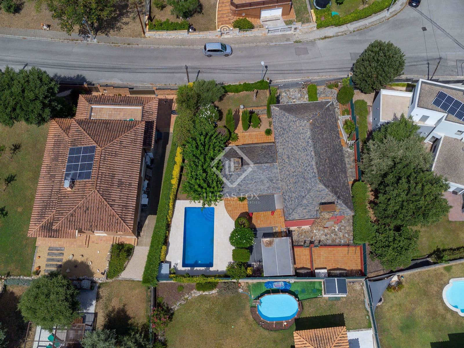 5 soveværelse Villa til salg i Girona by med swimmingpool garage - € 1.090.000 (Ref: 7726817)