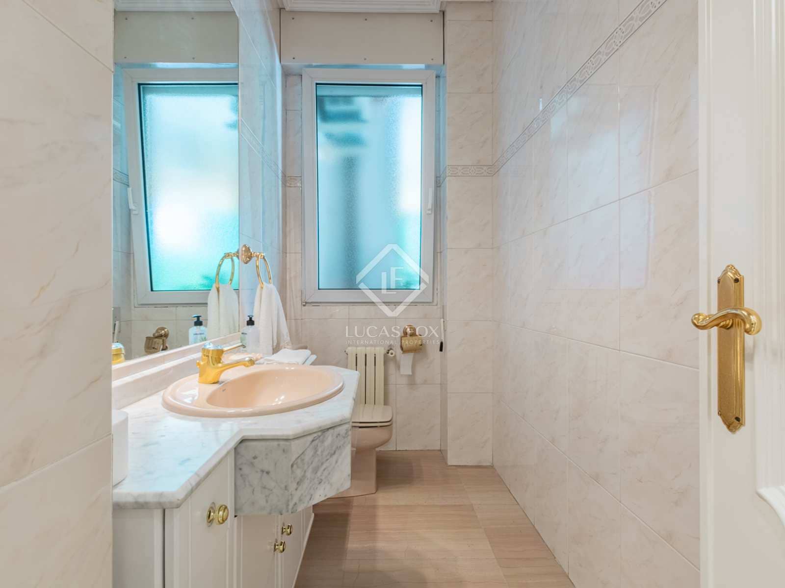 9 quarto Moradia para venda em Pozuelo de Alarcon com piscina - 3 950 000 € (Ref: 7726821)