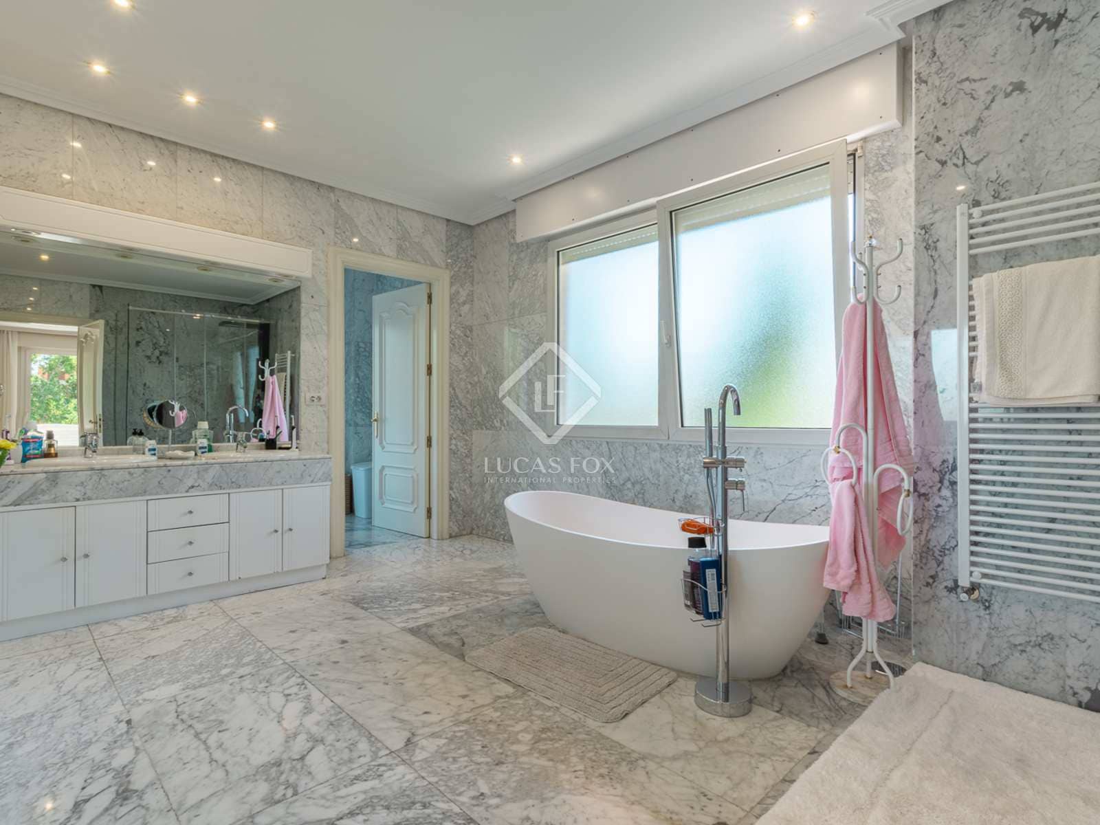 9 quarto Moradia para venda em Pozuelo de Alarcon com piscina - 3 950 000 € (Ref: 7726821)