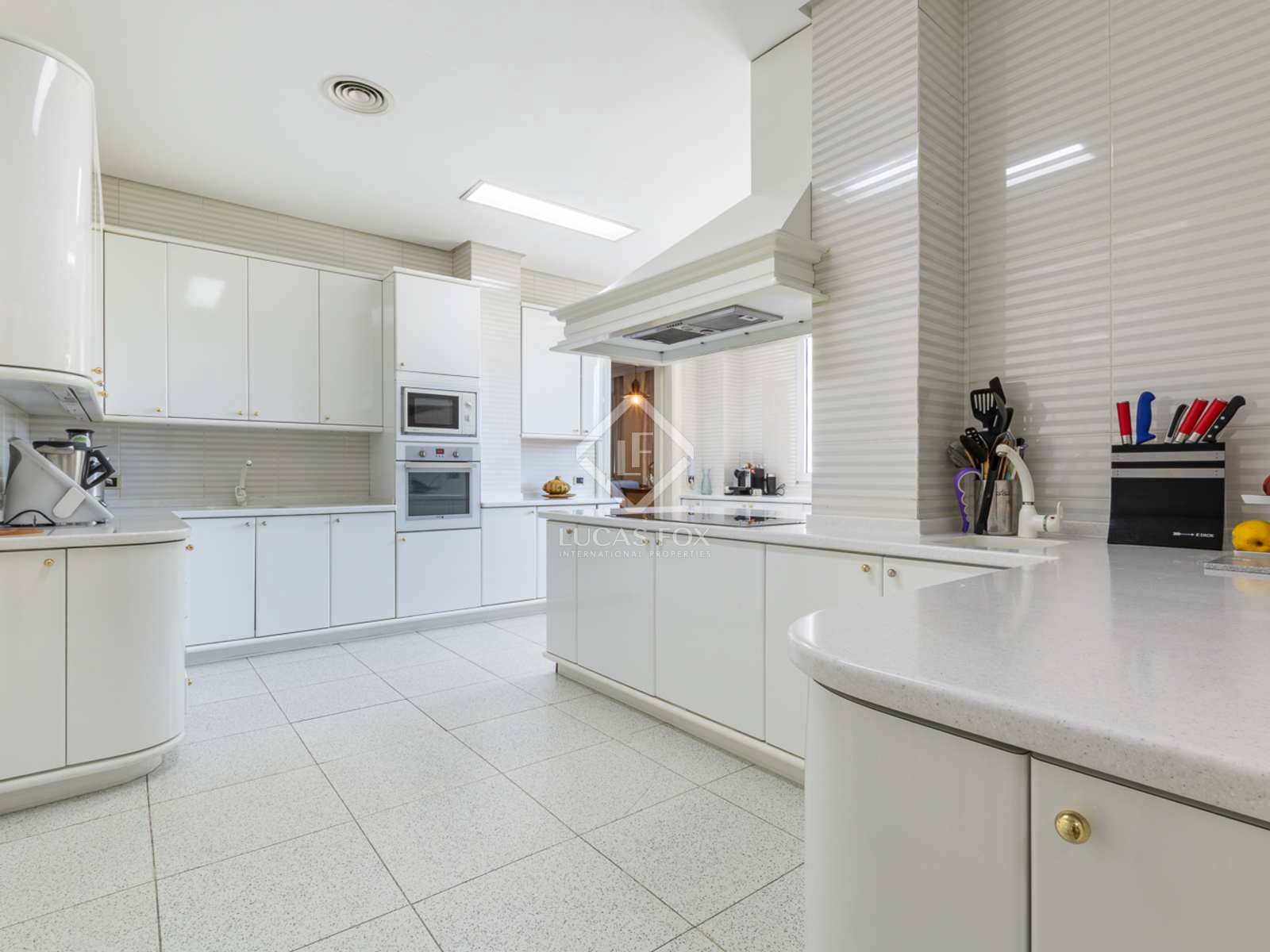 9 quarto Moradia para venda em Pozuelo de Alarcon com piscina - 3 950 000 € (Ref: 7726821)