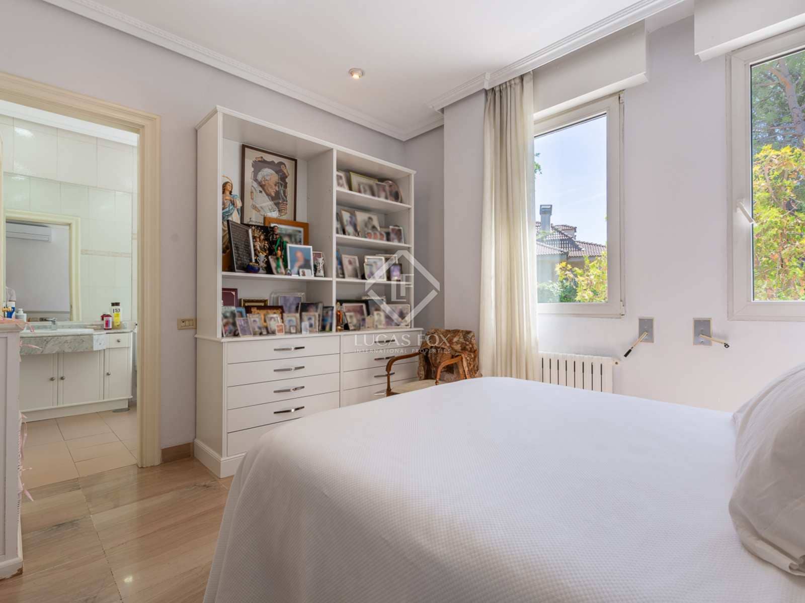 9 quarto Moradia para venda em Pozuelo de Alarcon com piscina - 3 950 000 € (Ref: 7726821)