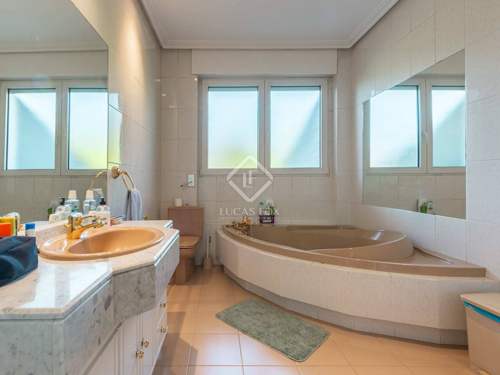 9 quarto Moradia para venda em Pozuelo de Alarcon com piscina - 3 950 000 € (Ref: 7726821)