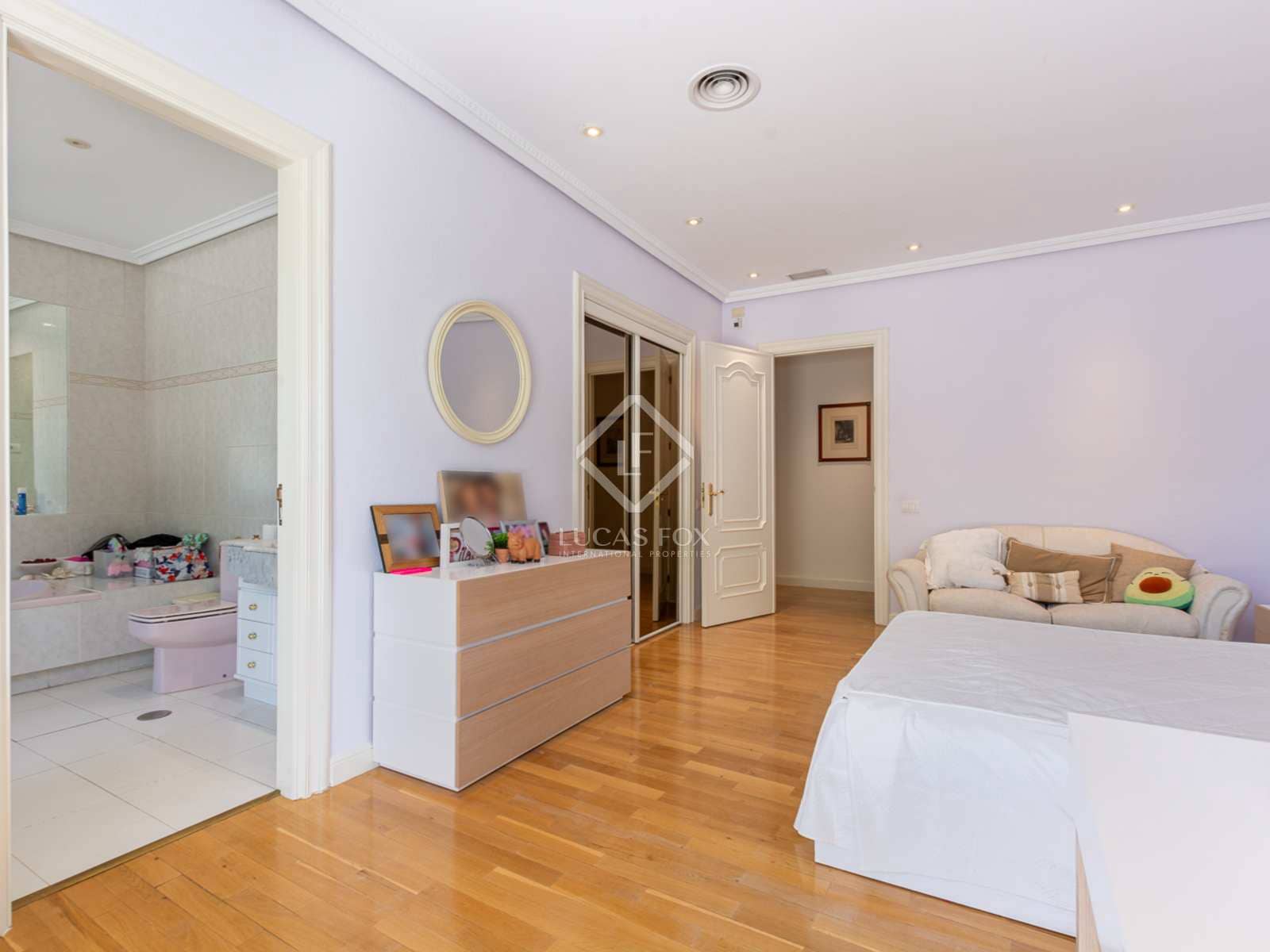 9 quarto Moradia para venda em Pozuelo de Alarcon com piscina - 3 950 000 € (Ref: 7726821)