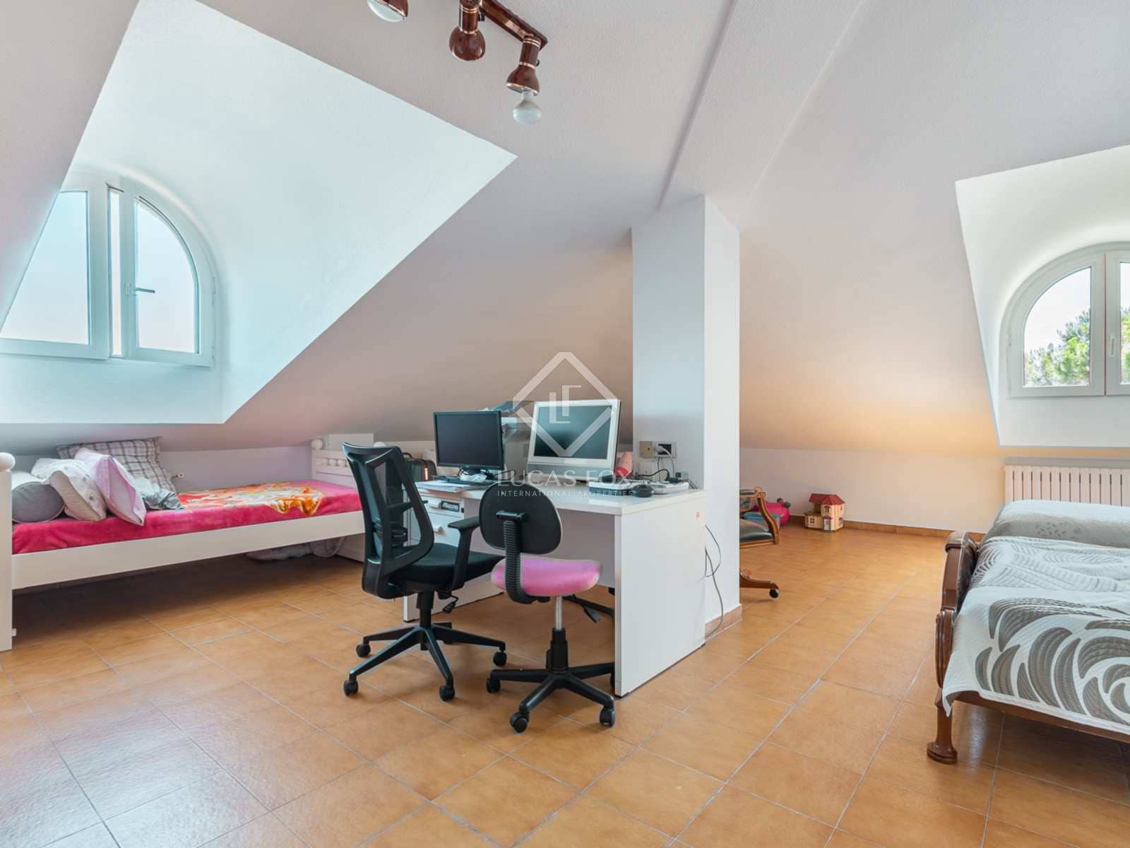 9 quarto Moradia para venda em Pozuelo de Alarcon com piscina - 3 950 000 € (Ref: 7726821)