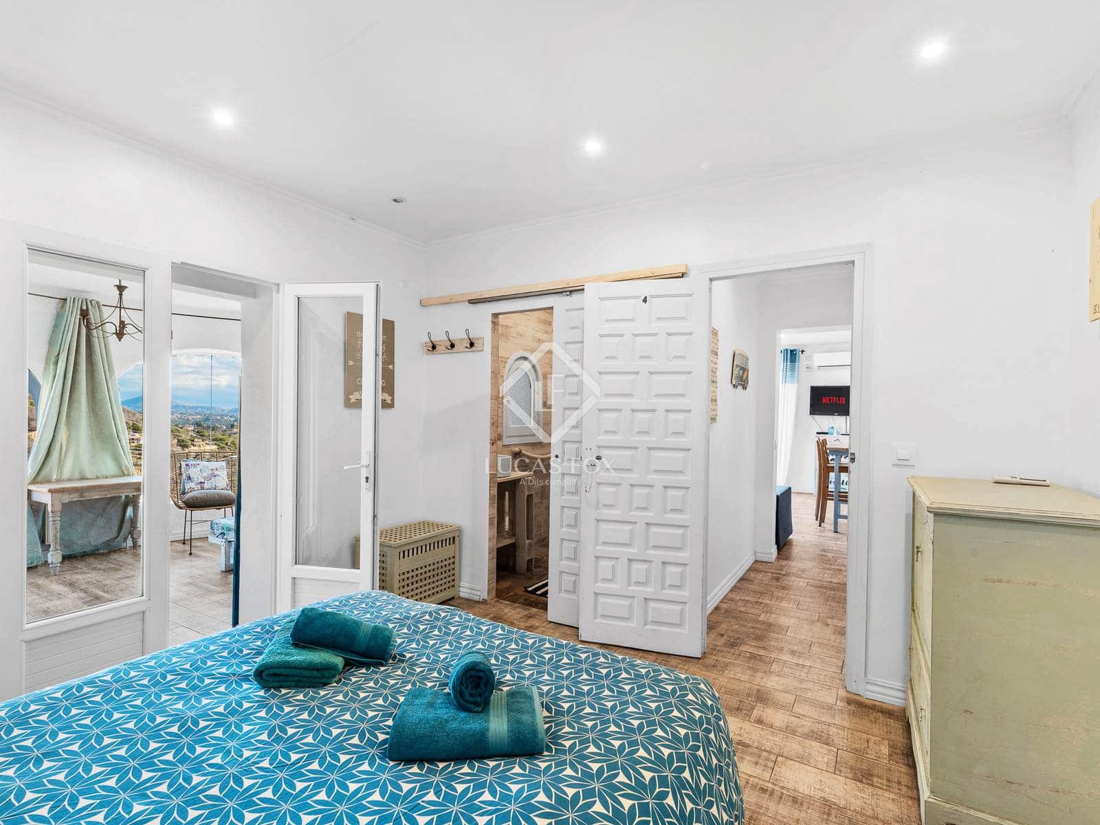 5 bedroom Villa for sale in Calpe / Calp with pool garage - € 635,000 (Ref: 7730492)