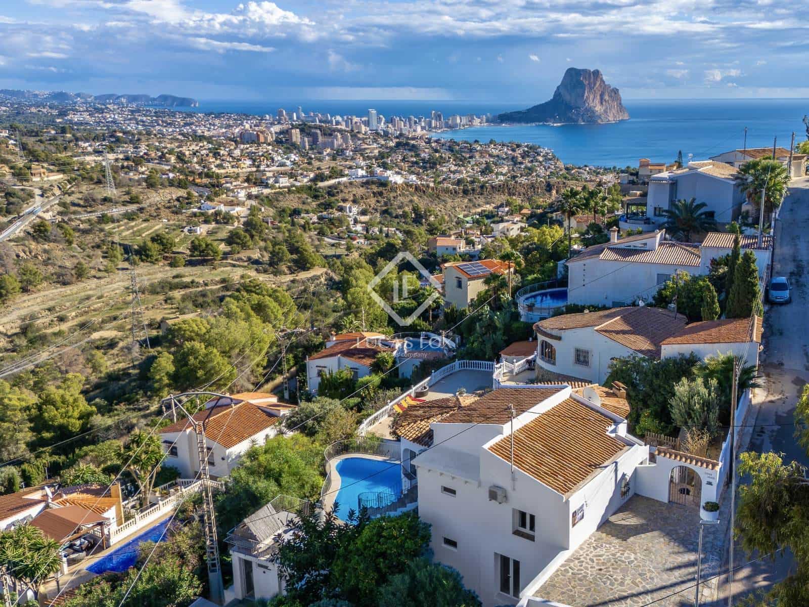 5 bedroom Villa for sale in Calpe / Calp with pool garage - € 635,000 (Ref: 7730492)
