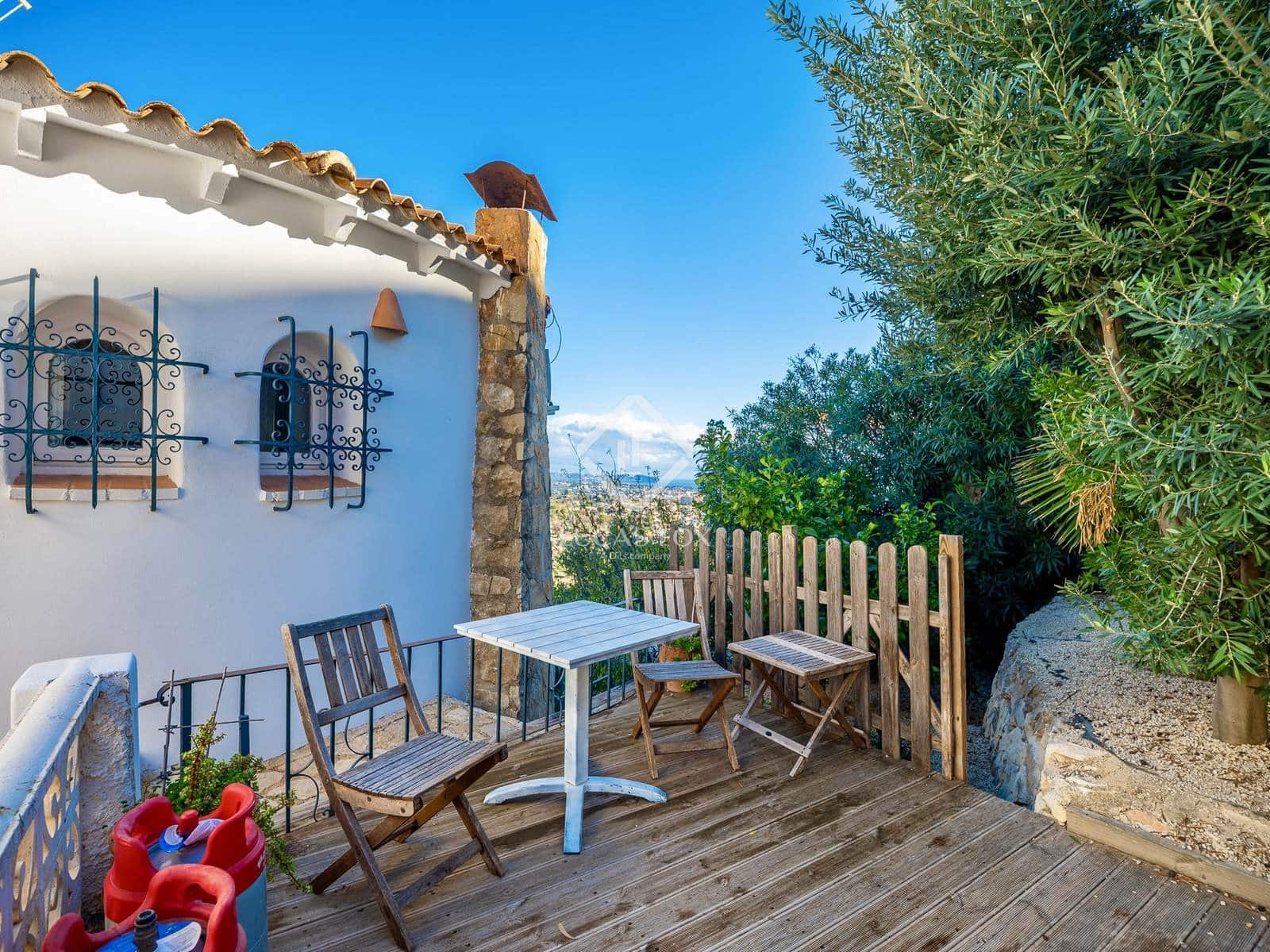 5 bedroom Villa for sale in Calpe / Calp with pool garage - € 635,000 (Ref: 7730492)