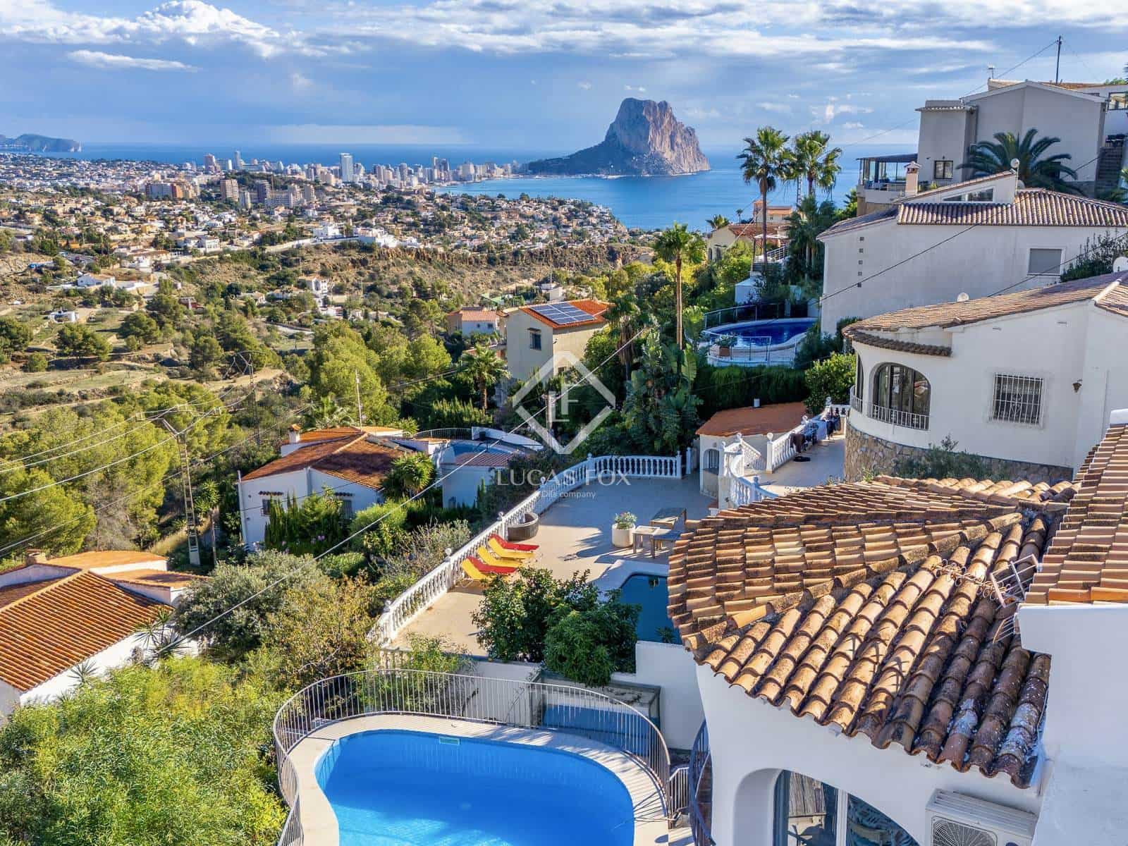 5 bedroom Villa for sale in Calpe / Calp with pool garage - € 635,000 (Ref: 7730492)