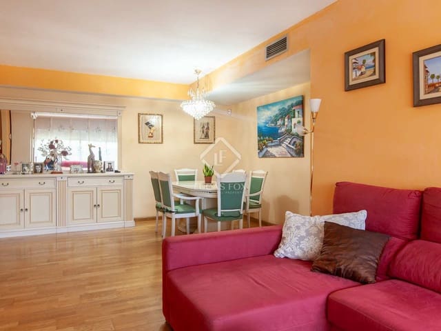 Apartamento de 3 habitaciones en Castelldefels en venta con piscina garaje - 657.510 € (Ref: 7730496)