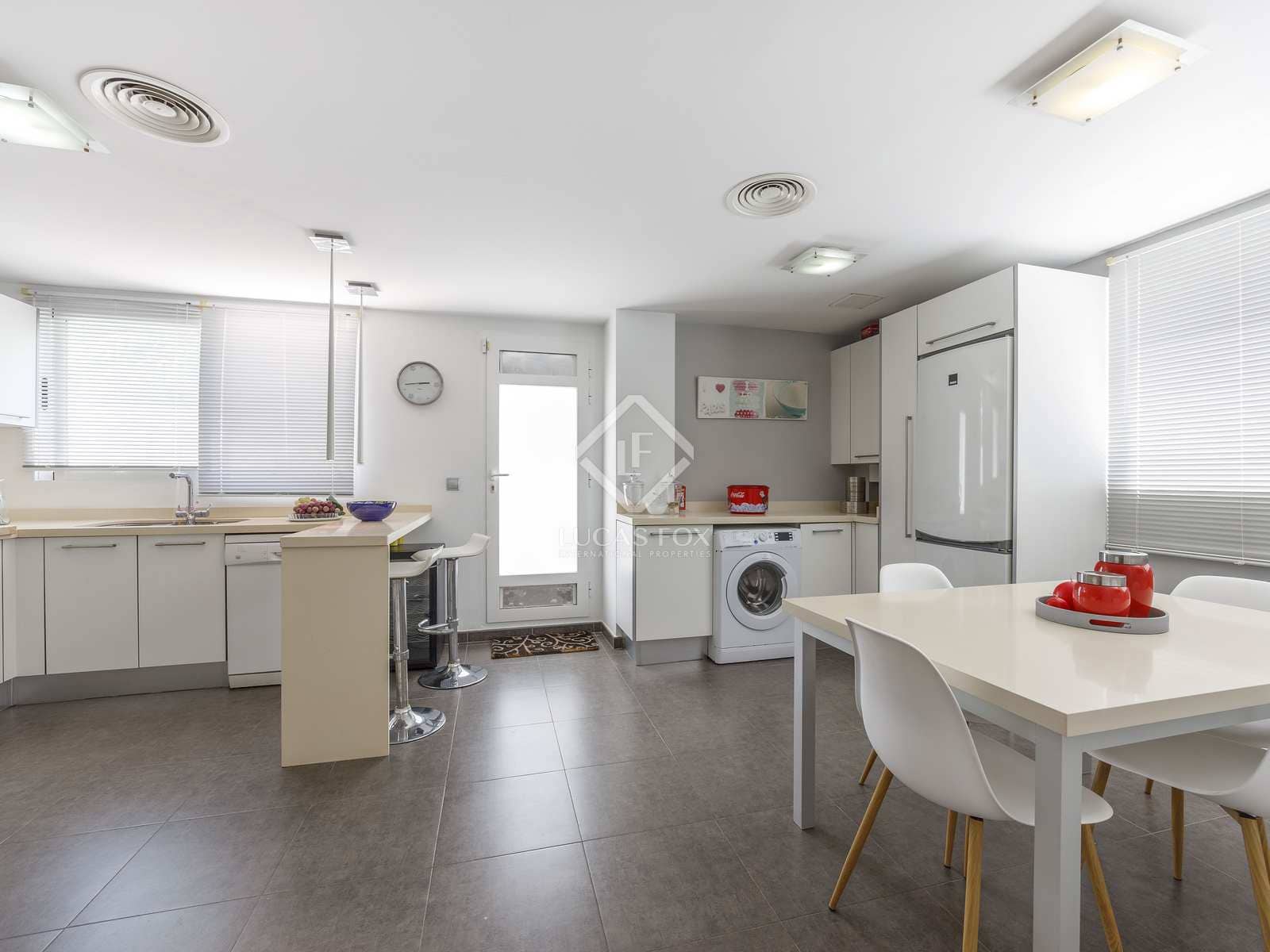 4 soveværelse Villa til salg i Betera med swimmingpool garage - € 849.000 (Ref: 7730499)