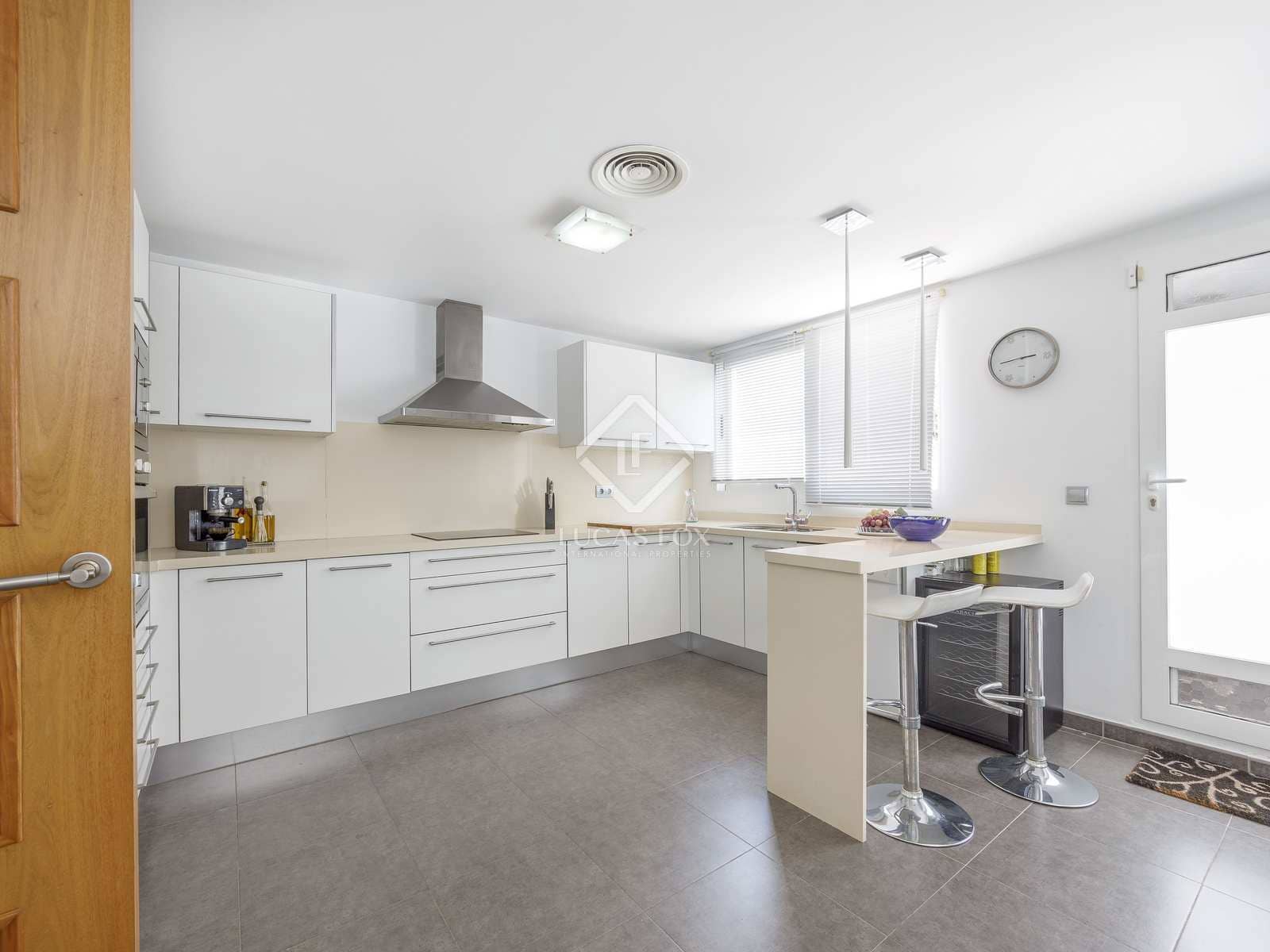 4 soveværelse Villa til salg i Betera med swimmingpool garage - € 849.000 (Ref: 7730499)