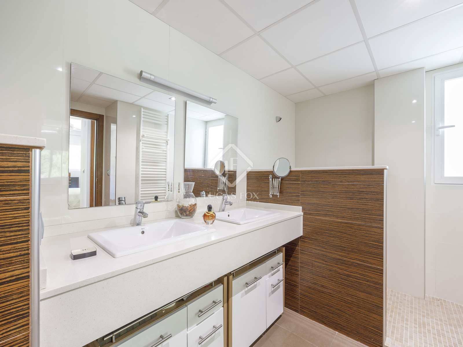 4 soveværelse Villa til salg i Betera med swimmingpool garage - € 849.000 (Ref: 7730499)