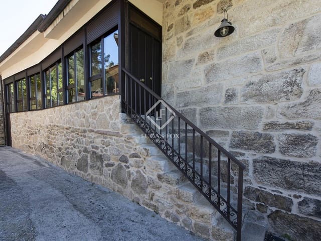 4 bedroom Villa for sale in Celanova with garage - € 660,000 (Ref: 7731738)