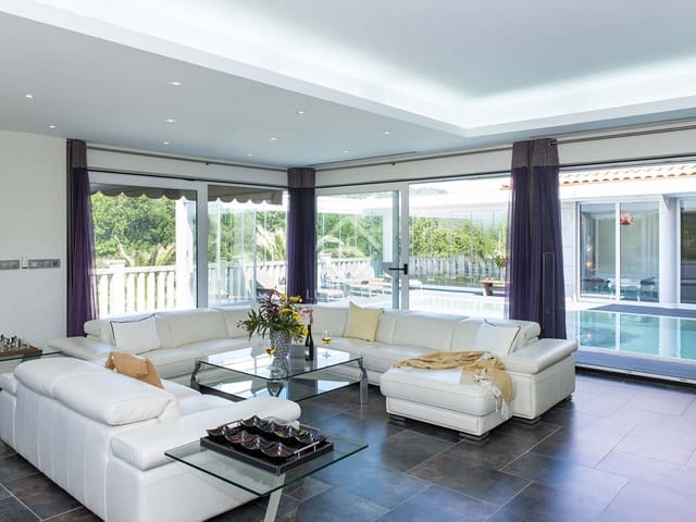 4 sypialnia Willa na sprzedaż w Nogueira de Ramuín z basenem garażem - 940 000 € (Ref: 7731739)