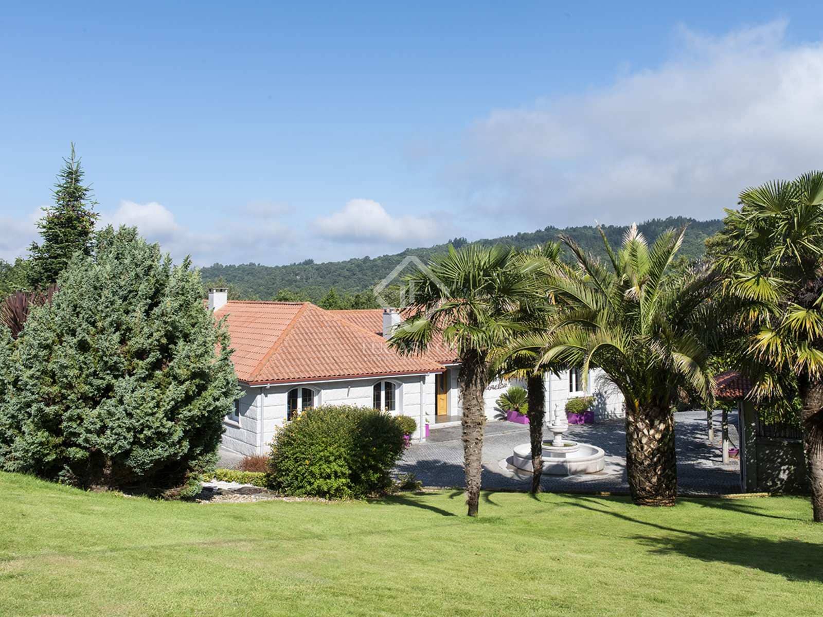 4 soveværelse Villa til salg i Nogueira de Ramuin med swimmingpool garage - € 940.000 (Ref: 7731739)