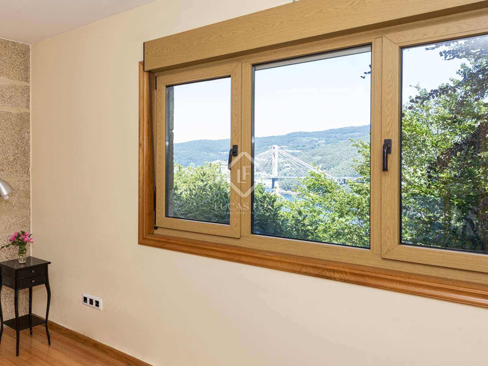 4 makuuhuone Huvila myytävänä paikassa Redondela mukana 
autotalli - 550 000 € (Ref: 7731741)