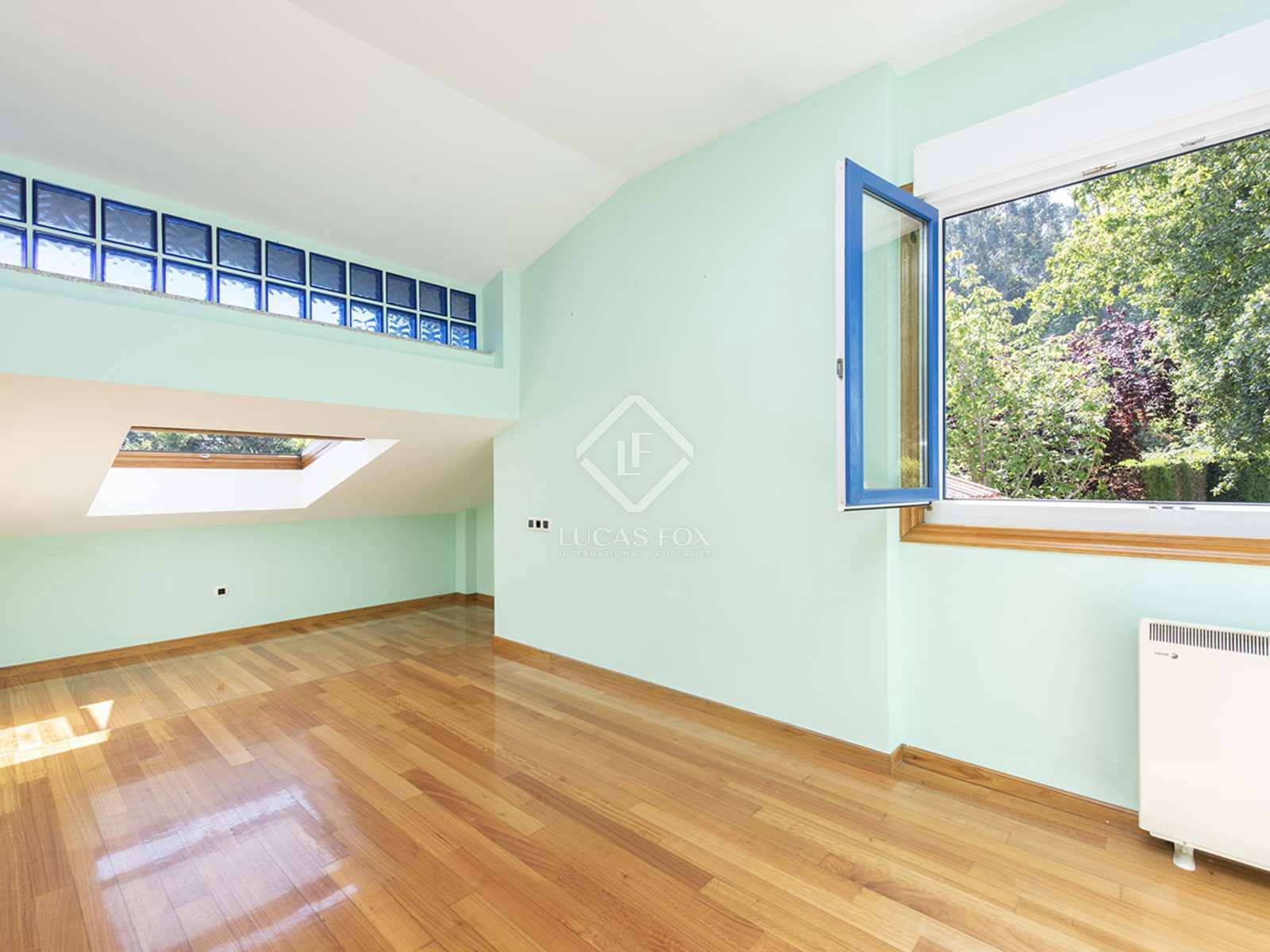 4 makuuhuone Huvila myytävänä paikassa Redondela mukana 
autotalli - 550 000 € (Ref: 7731741)