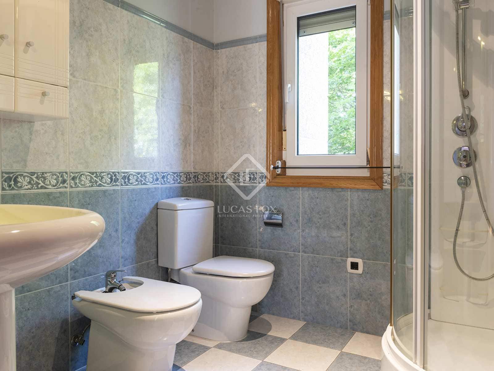 4 makuuhuone Huvila myytävänä paikassa Redondela mukana 
autotalli - 550 000 € (Ref: 7731741)