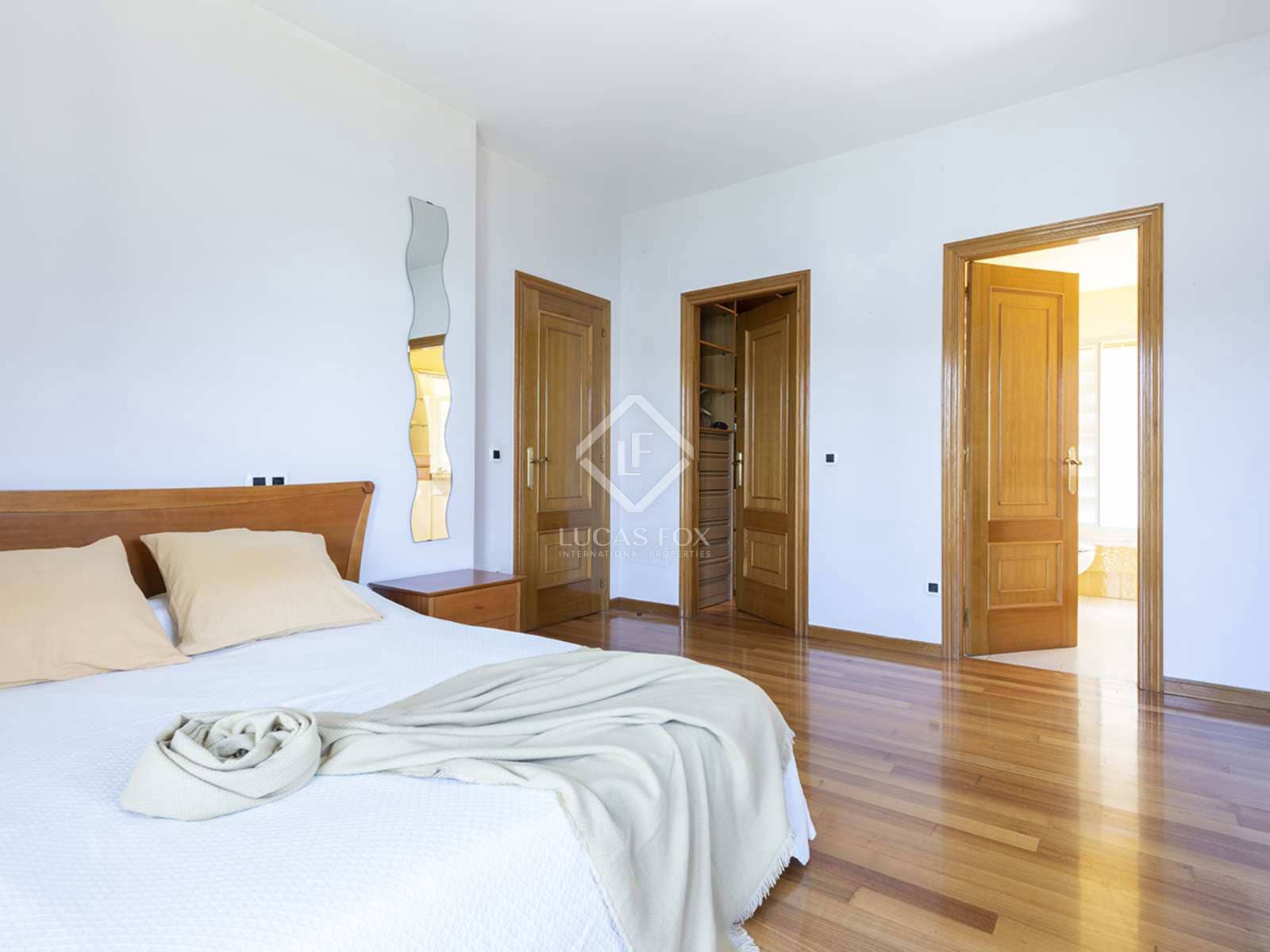 4 makuuhuone Huvila myytävänä paikassa Redondela mukana 
autotalli - 550 000 € (Ref: 7731741)