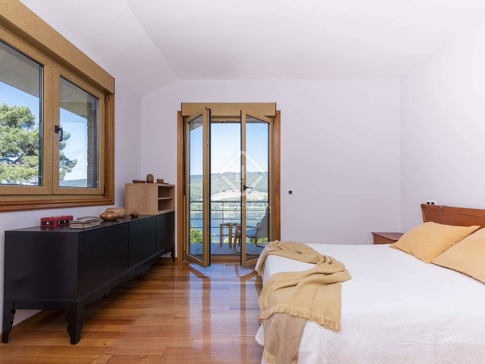 4 makuuhuone Huvila myytävänä paikassa Redondela mukana 
autotalli - 550 000 € (Ref: 7731741)