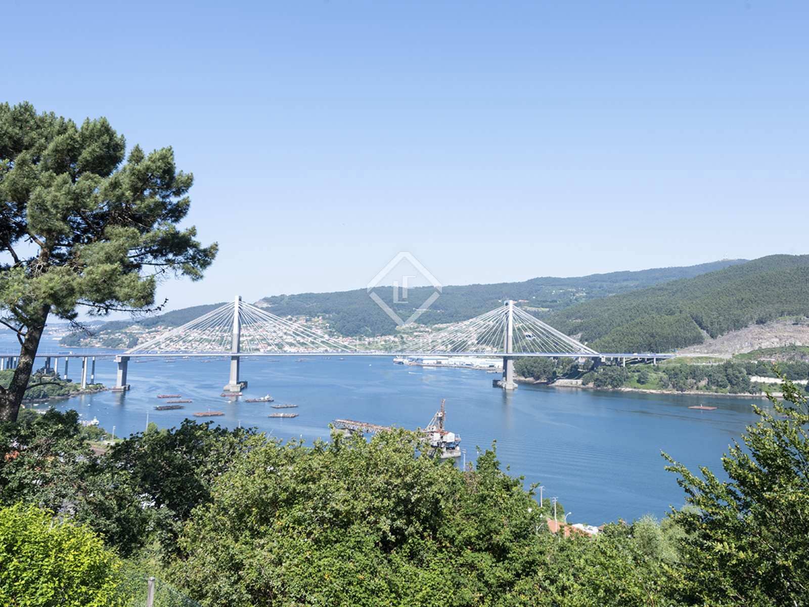 4 makuuhuone Huvila myytävänä paikassa Redondela mukana 
autotalli - 550 000 € (Ref: 7731741)