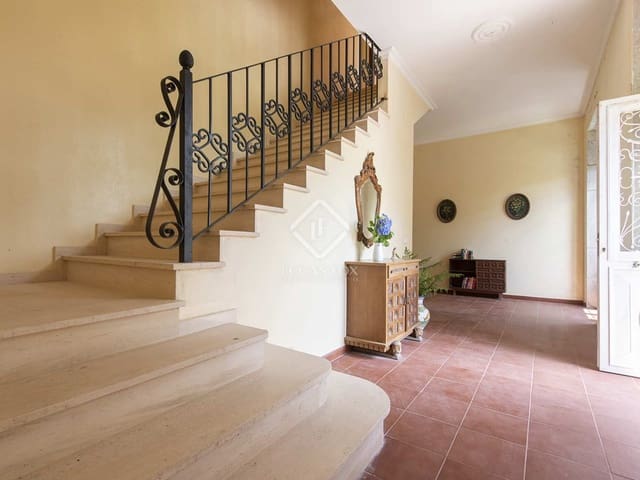 9 bedroom Finca/Country House for sale in Pazos de Borbén with garage - € 750,000 (Ref: 7731743)