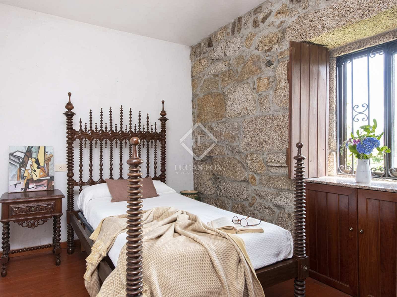 9 soveværelse Finca/Landehus til salg i Pazos de Borben med garage - € 750.000 (Ref: 7731743)