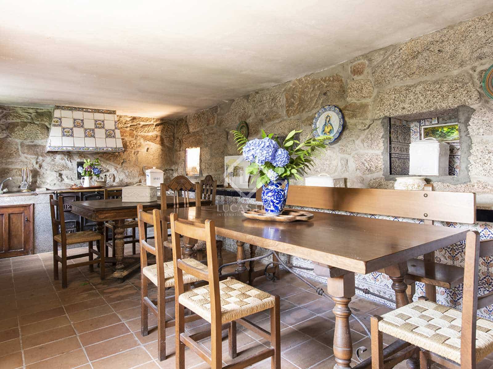 9 soveværelse Finca/Landehus til salg i Pazos de Borben med garage - € 750.000 (Ref: 7731743)