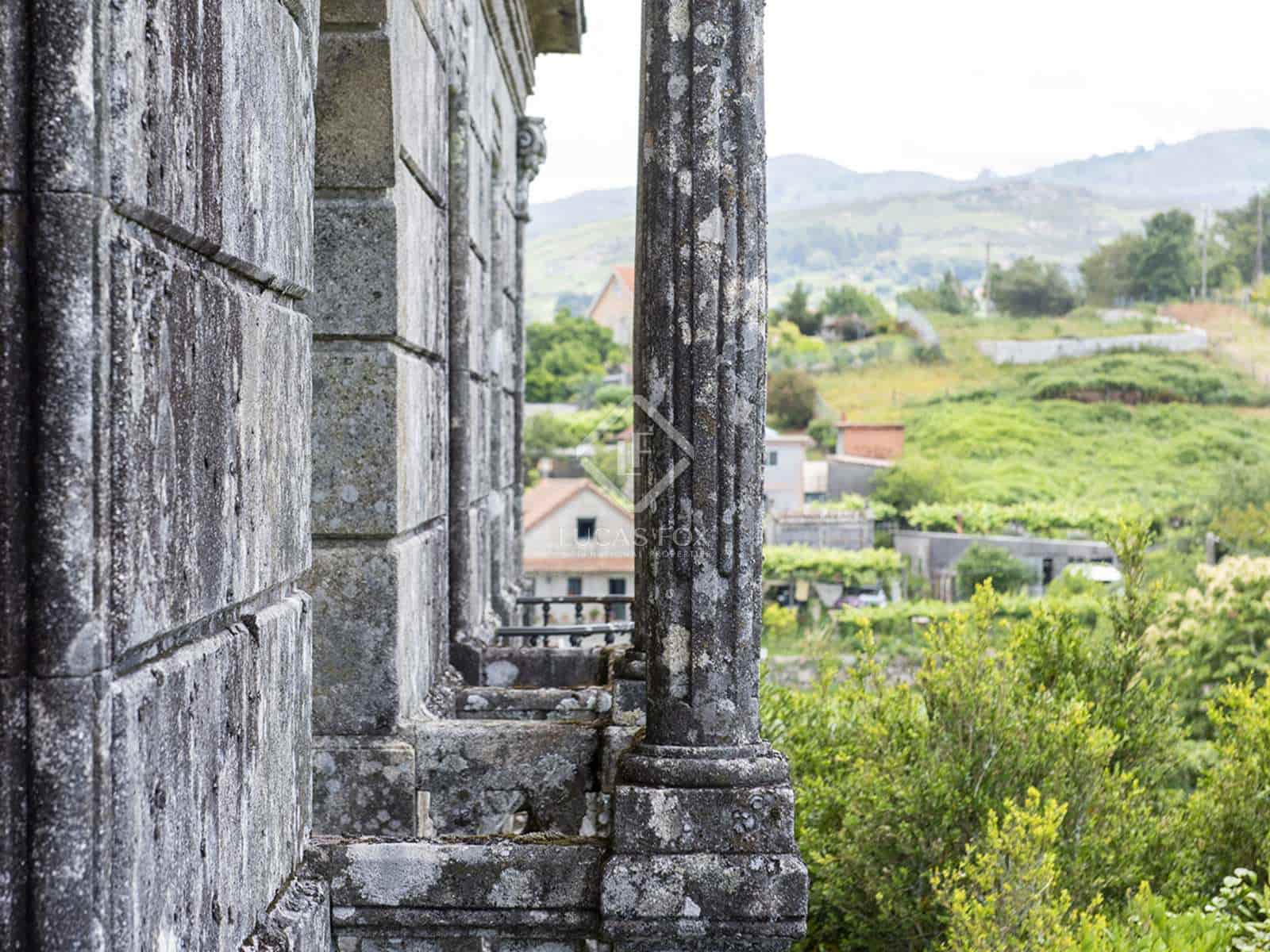 9 soveværelse Finca/Landehus til salg i Pazos de Borben med garage - € 750.000 (Ref: 7731743)