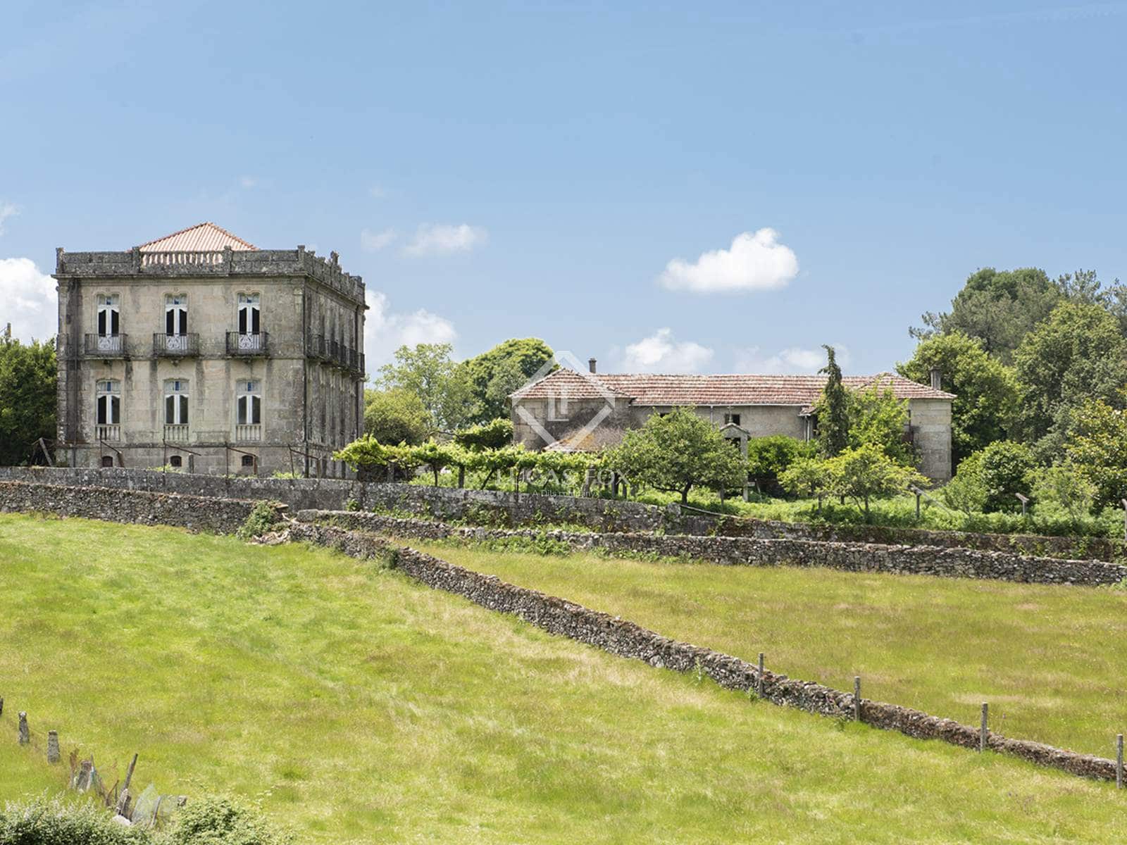 9 soveværelse Finca/Landehus til salg i Pazos de Borben med garage - € 750.000 (Ref: 7731743)