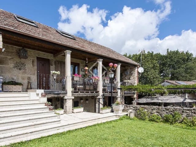 3 bedroom Villa for sale in Mondariz with pool garage - € 425,000 (Ref: 7731746)