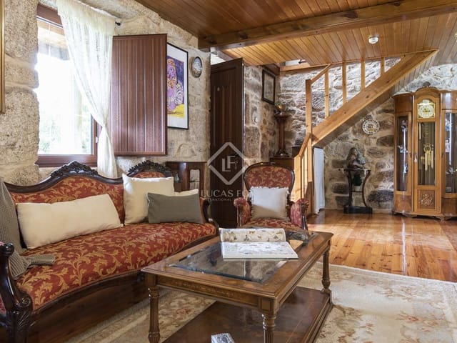 3 bedroom Villa for sale in Mondariz with pool garage - € 425,000 (Ref: 7731746)