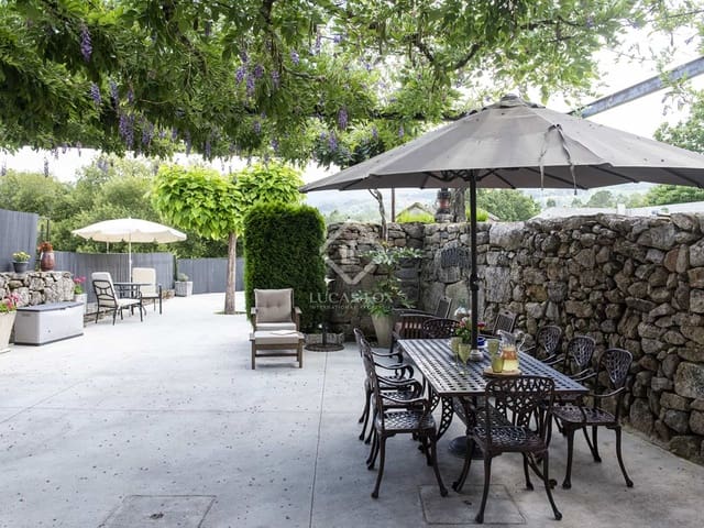 3 bedroom Villa for sale in Mondariz with pool garage - € 425,000 (Ref: 7731746)