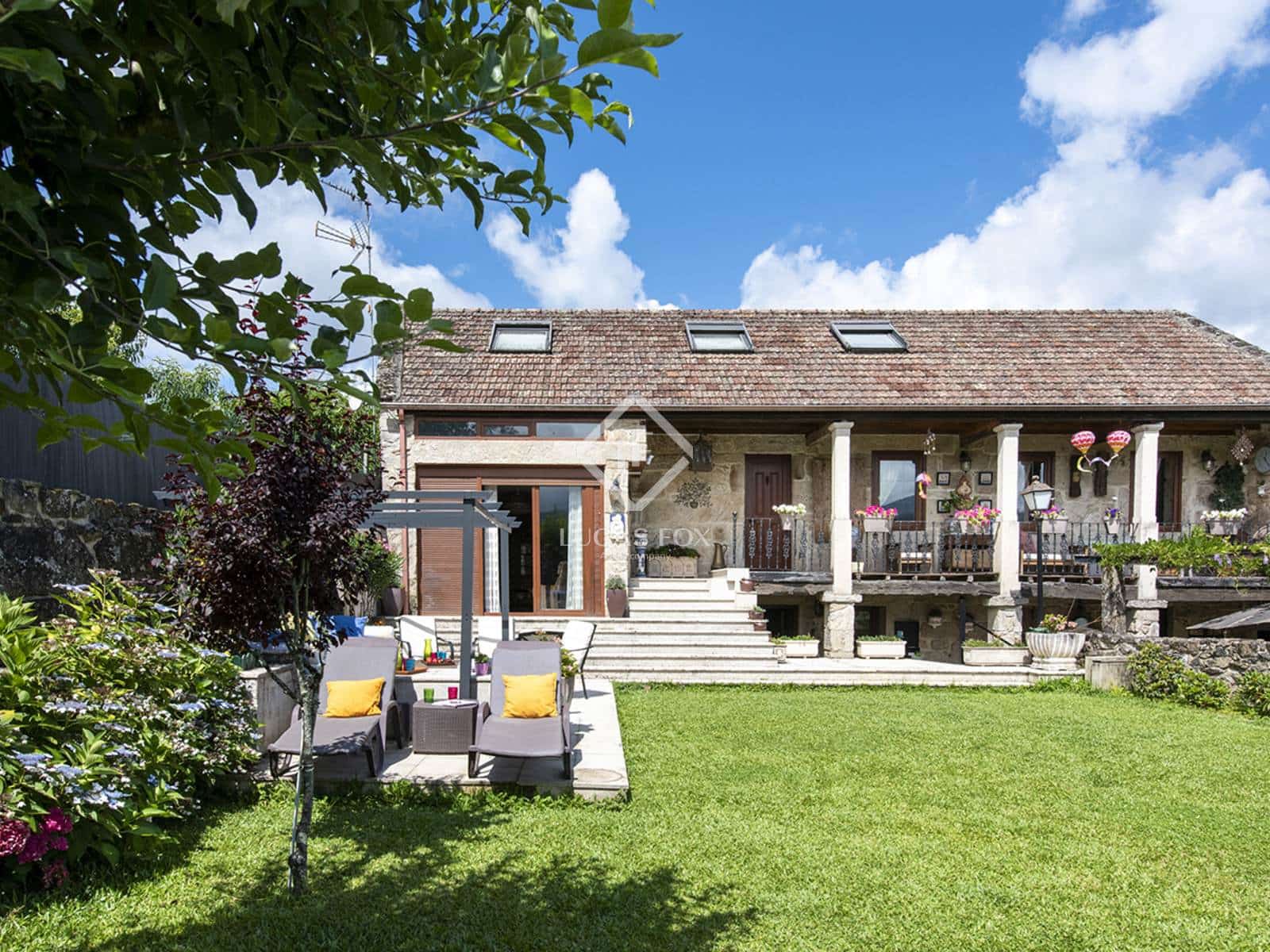 3 soveværelse Villa til salg i Mondariz med swimmingpool garage - € 425.000 (Ref: 7731746)