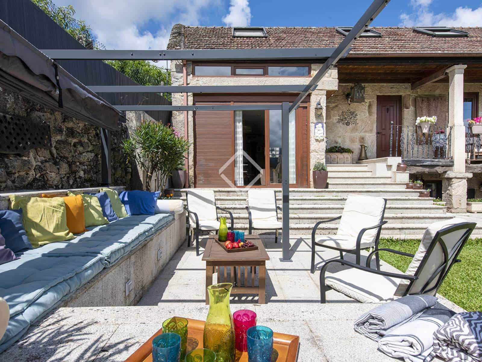 3 soveværelse Villa til salg i Mondariz med swimmingpool garage - € 425.000 (Ref: 7731746)