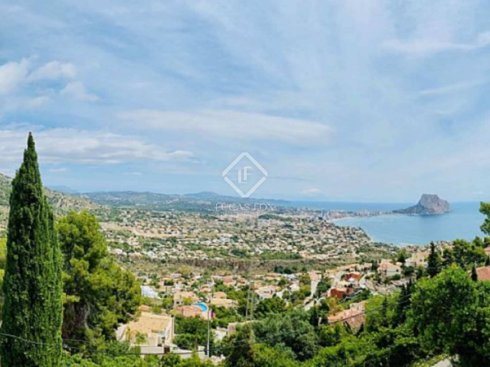 4 bedroom Villa for sale in Calpe / Calp with pool garage - € 1,850,000 (Ref: 7731749)