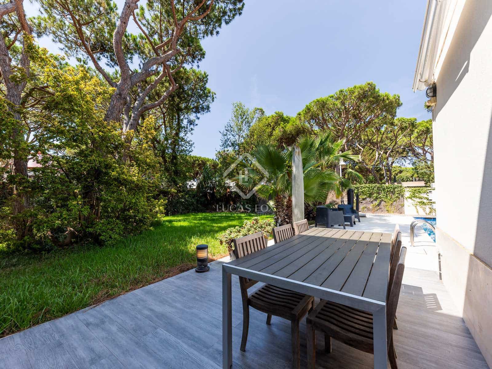 4 soveværelse Villa til salg i Gava med swimmingpool garage - € 3.790.000 (Ref: 7733441)